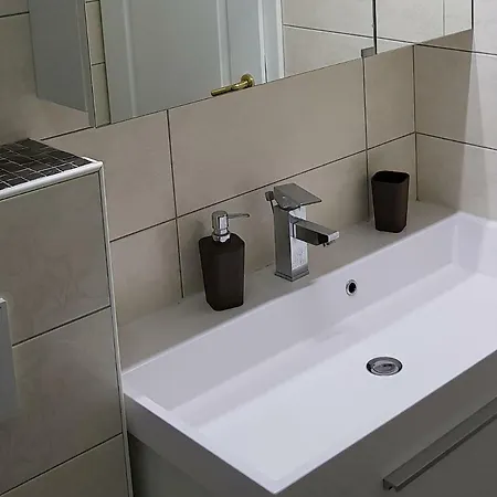 Apartma Nice Iris * Koper
